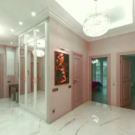 公寓 Spacious For 10 Guests In *