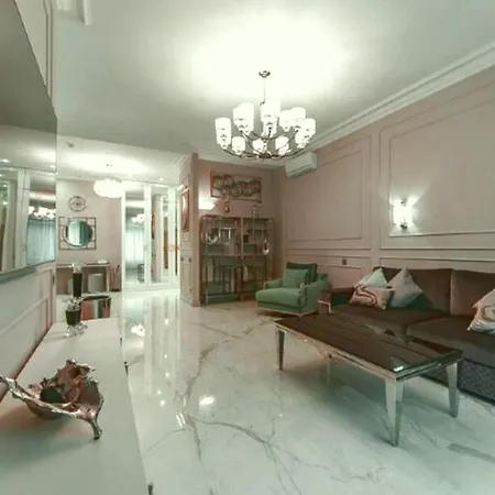 公寓 Spacious For 10 Guests In
