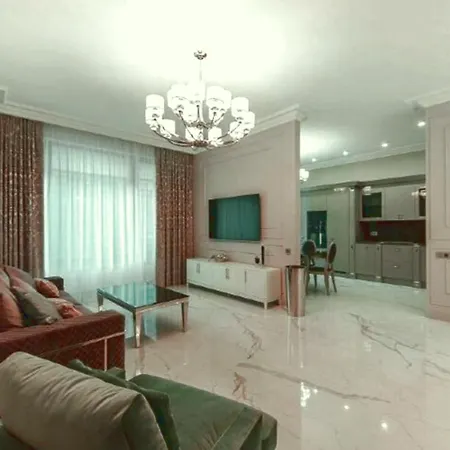 Lägenhet Spacious For 10 Guests In Köln
