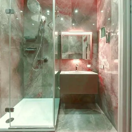 Spacious For 10 Guests In Lägenhet Köln